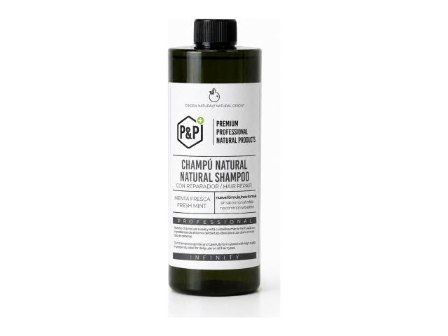 Frasco P&P de 450 ml de champô natural com reparador, menta fresca INFINITY, sobre fundo branco